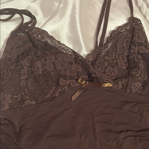 Lace Trim Camisole Top - Picture 2 of 4